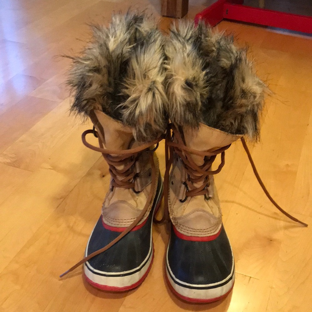 Sorel Joan of Arctic boots size 8.5